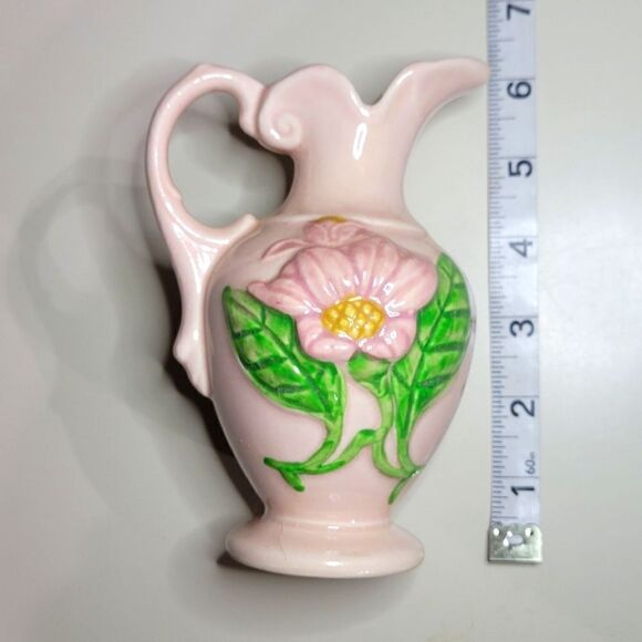 Hull Art Pottery, U.S.A. H-3-5 1/2 Pitcher Gloss Finish New Magnolia Pattern - Picture 5 of 7